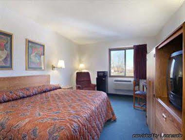 Super 8 By Wyndham Westminster Denver North Екстер'єр фото